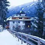 Alpine Haus Hirt Hotel